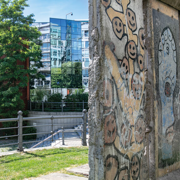 Teilstücke der Berliner Mauer - Straße der Erinnerungen